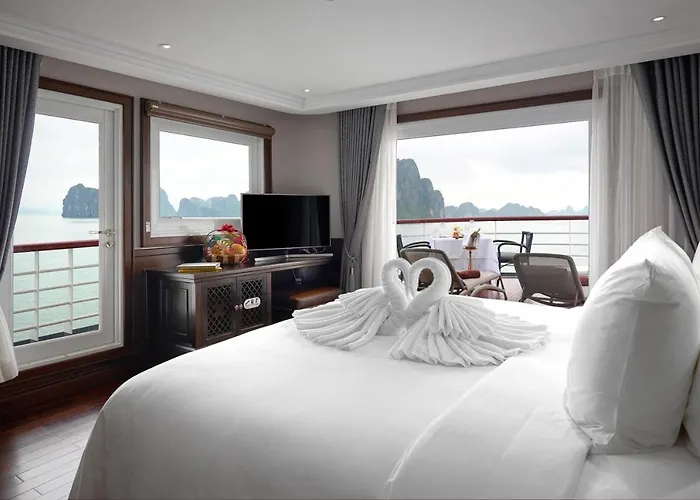 Paradise Grand Cruise - Lan Ha Bay  5*
