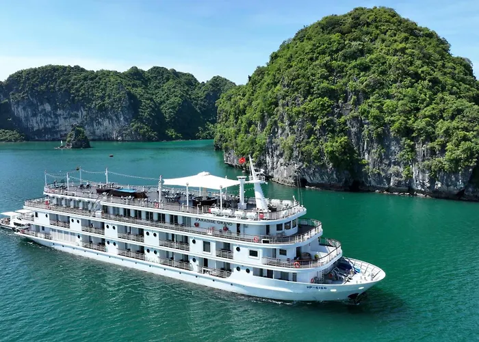  Paradise Grand Cruise - Lan Ha Bay Hạ Long