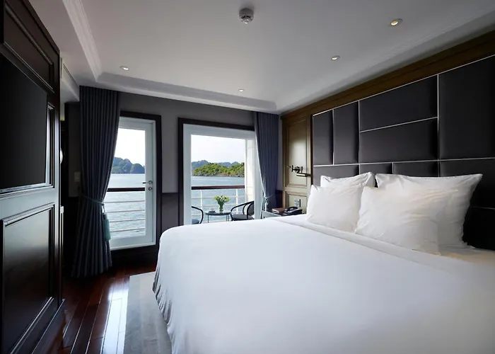 Paradise Grand Cruise - Lan Ha Bay 5*