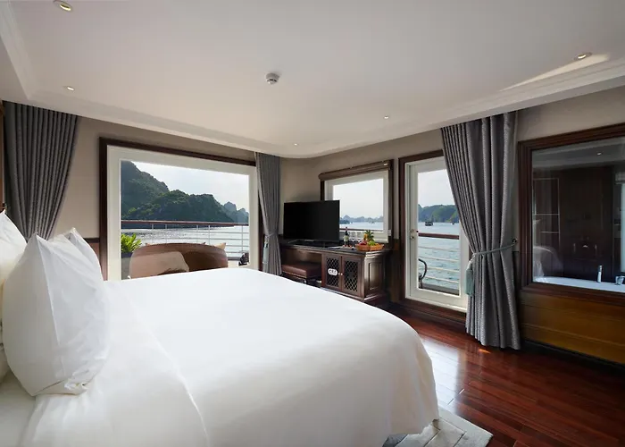 Paradise Grand Cruise - Lan Ha Bay 