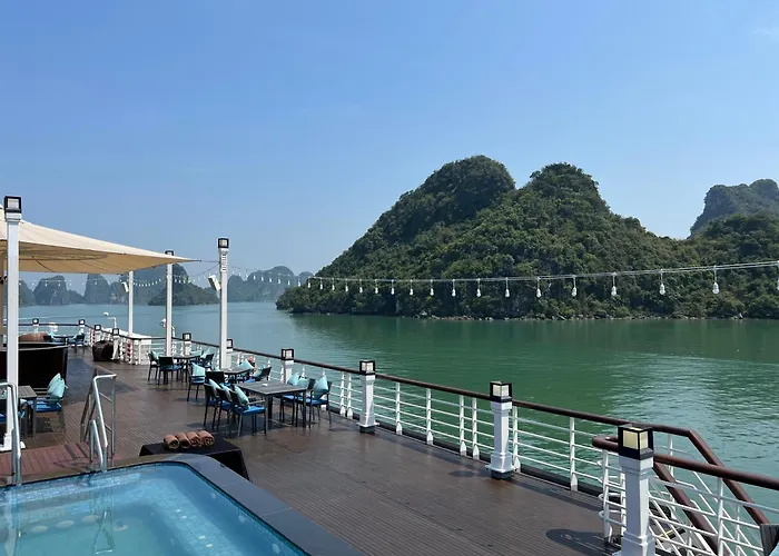 Paradise Grand Cruise - Lan Ha Bay 