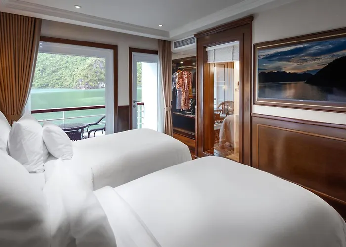 Paradise Grand Cruise - Lan Ha Bay 
