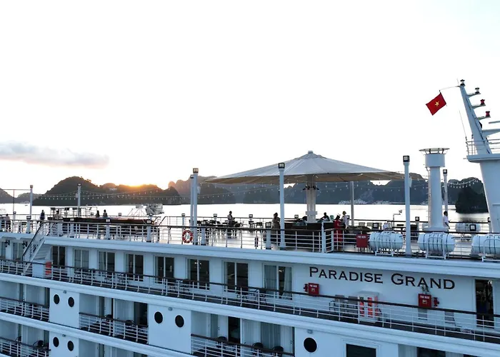Paradise Grand Cruise - Lan Ha Bay 5* Hạ Long