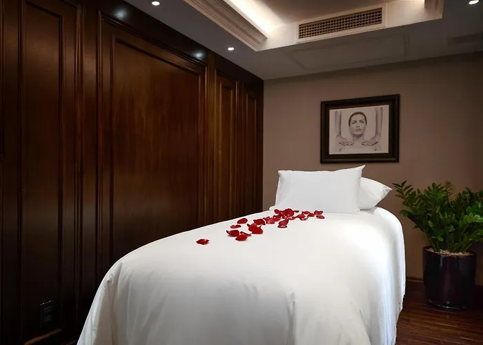 Paradise Grand Cruise - Lan Ha Bay 5* Hạ Long