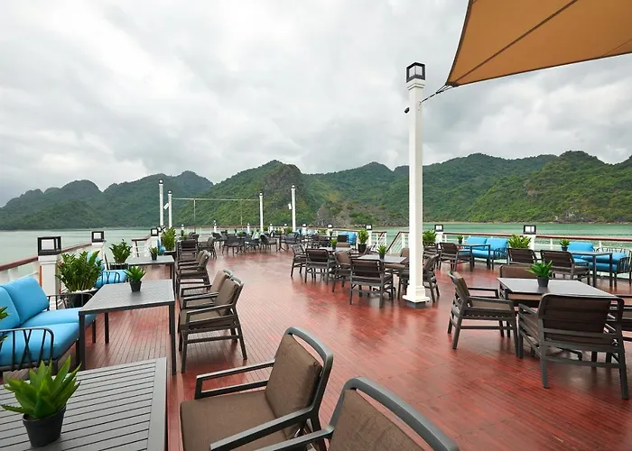 Paradise Grand Cruise - Lan Ha Bay 